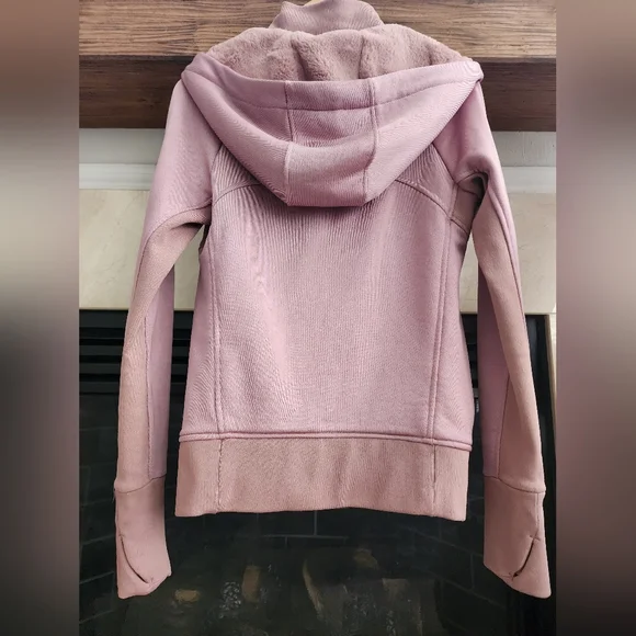 NWT Athleta Triumph Luxe Shine Hoodie - Picture 8 of 9